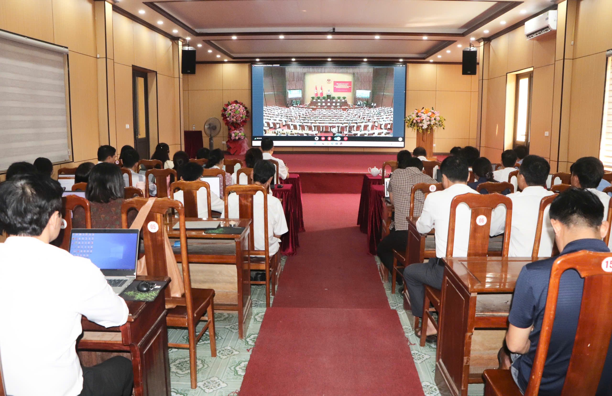 Xã Thượng Đức tham dự Hội nghị toàn quốc quán triệt và triển khai thực hiện Nghị quyết Hội nghị Trung ương 2.