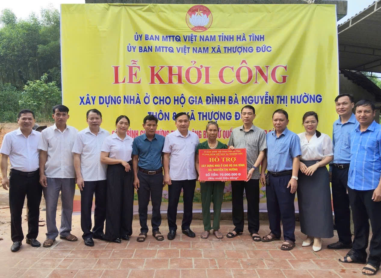 XÃ THƯỢNG ĐỨC KHỞI CÔNG XÂY DỰNG NHÀ Ở CHO HỘ CẬN  NGHÈO.