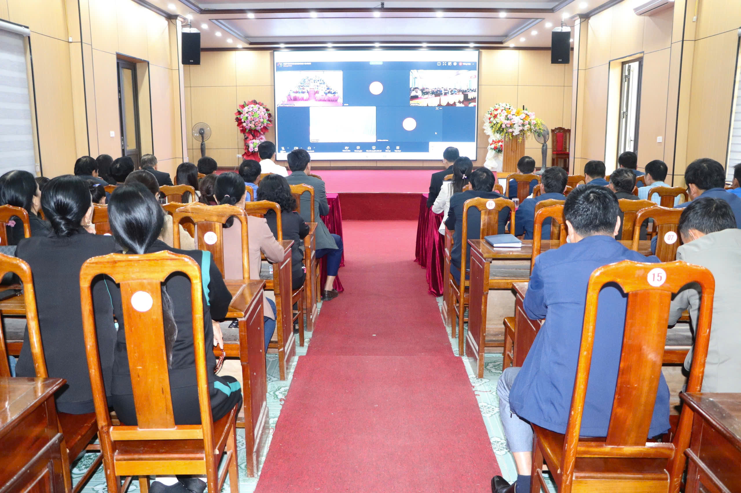 Xã Thượng Đức tham dự Hội nghị trực tuyến tiếp xúc cử tri với những người ứng cử đại biểu HĐND tỉnh khoá XIX, nhiệm kỳ 2026-2031. 