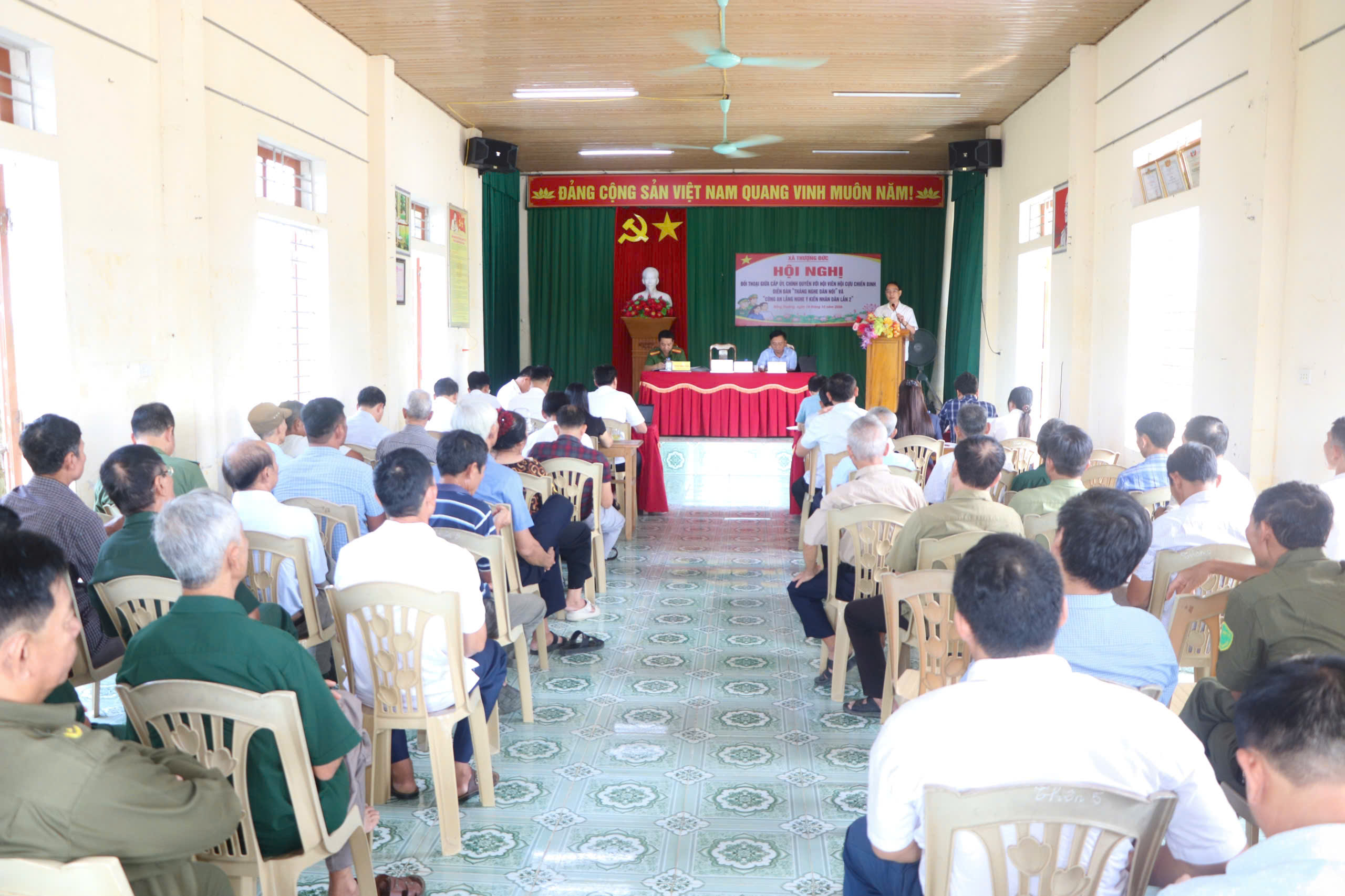 Xã Thượng Đức tổ chức hội nghị đối thoại giữa người đứng đầu cấp ủy, chính quyền với cán bộ, hội viên Cựu chiến binh và Nhân dân