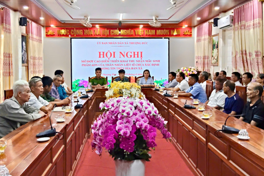 UBND xã Thượng Đức tổ chức hội nghị triển khai đợt cao điểm thu nhận mẫu sinh phẩm ADN thân nhân liệt sĩ chưa xác định thông tin.