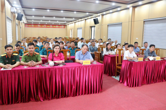 Xã Thượng Đức khai mạc lớp bồi dưỡng kiến thức quốc phòng và an ninh cho Trưởng các dòng họ tộc. 