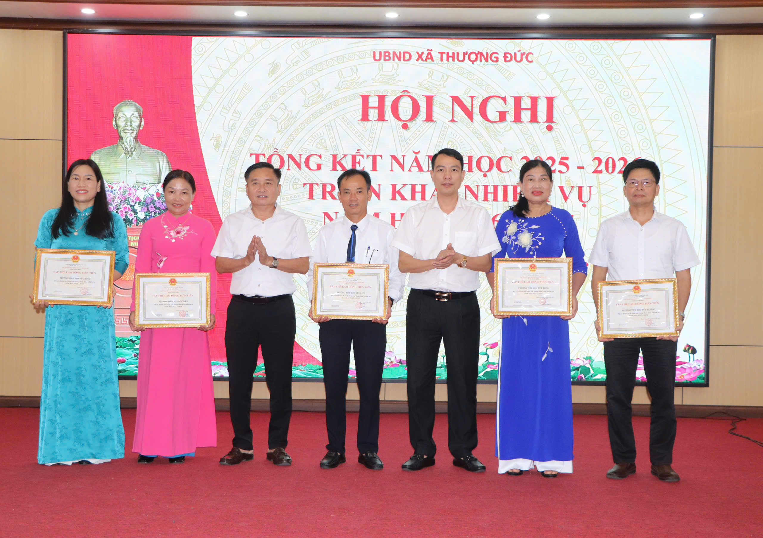 Xã Thượng Đức tổng kết năm học 2025- 2026; Công bố Quyết định thành lập Trường và bố trí cán bộ quản lý ngành Giáo dục. 