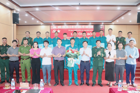 Xã Thượng Đức công bố quyết định thành lập Tiểu đội Dân quân thường trực; Sơ kết công tác Quân sự - Quốc phòng 6 tháng đầu năm 2026.