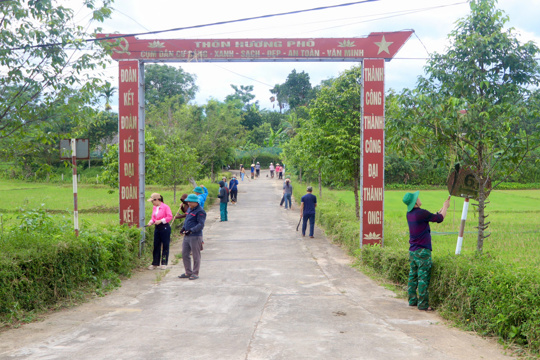 Xã Thượng Đức ra quân hưởng ứng Ngày Môi trường thế giới năm 2026.