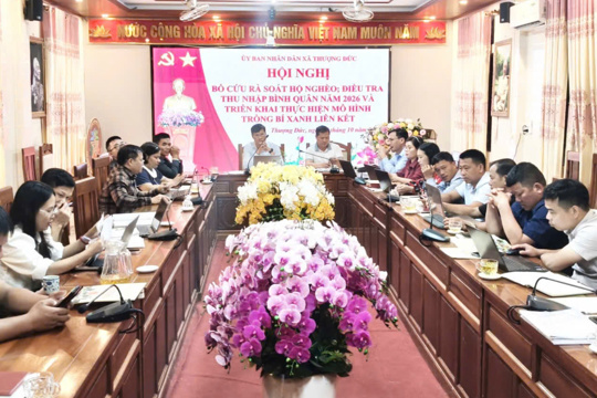 Xã Thượng Đức triển khai rà soát hộ nghèo, hộ cận nghèo và mô hình trồng bí xanh liên kết.