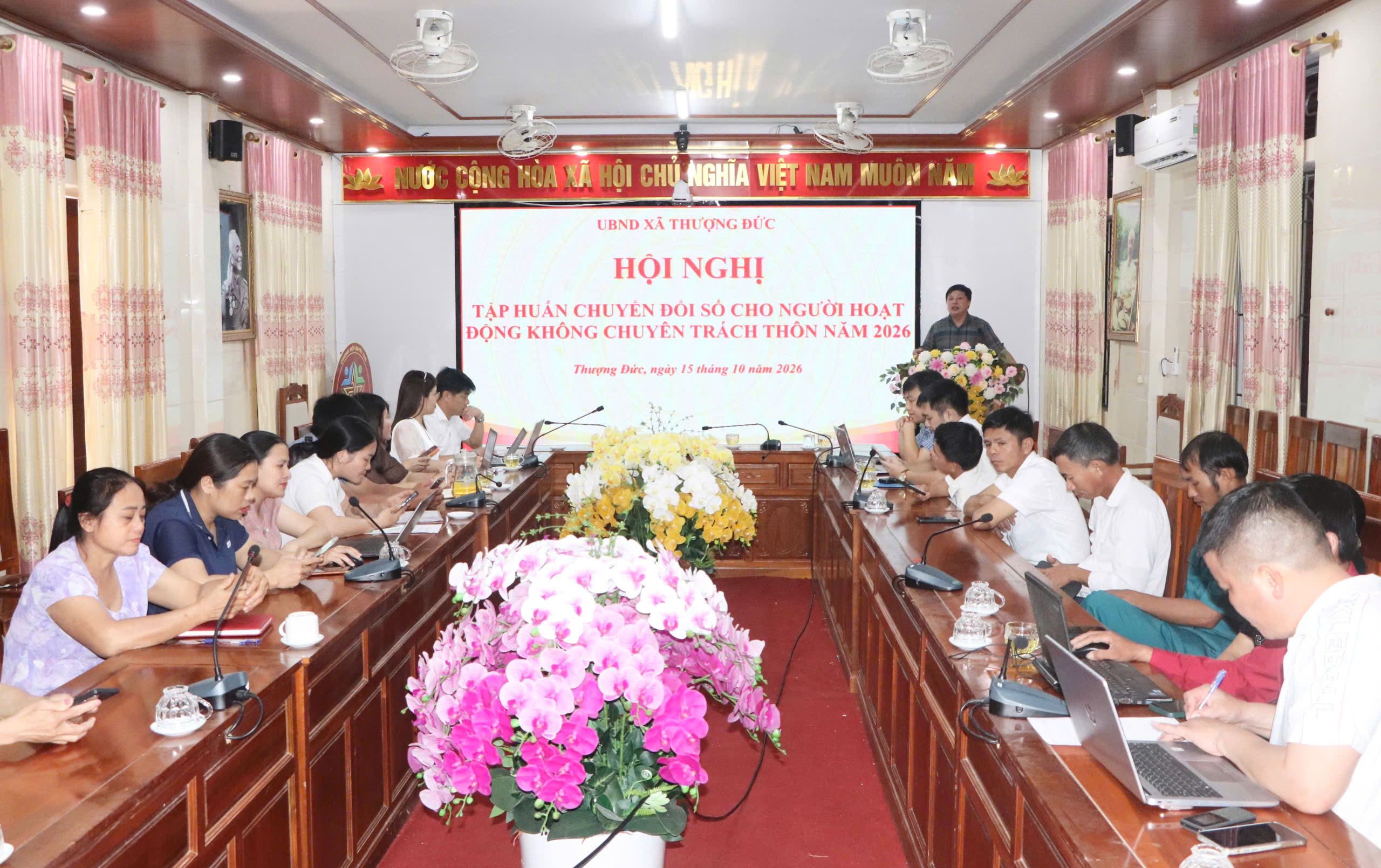 Xã Thượng Đức tập huấn chuyển đổi số cho người hoạt động không chuyên trách ở thôn năm 2026