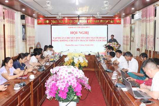 Xã Thượng Đức tập huấn chuyển đổi số cho người hoạt động không chuyên trách ở thôn năm 2026 