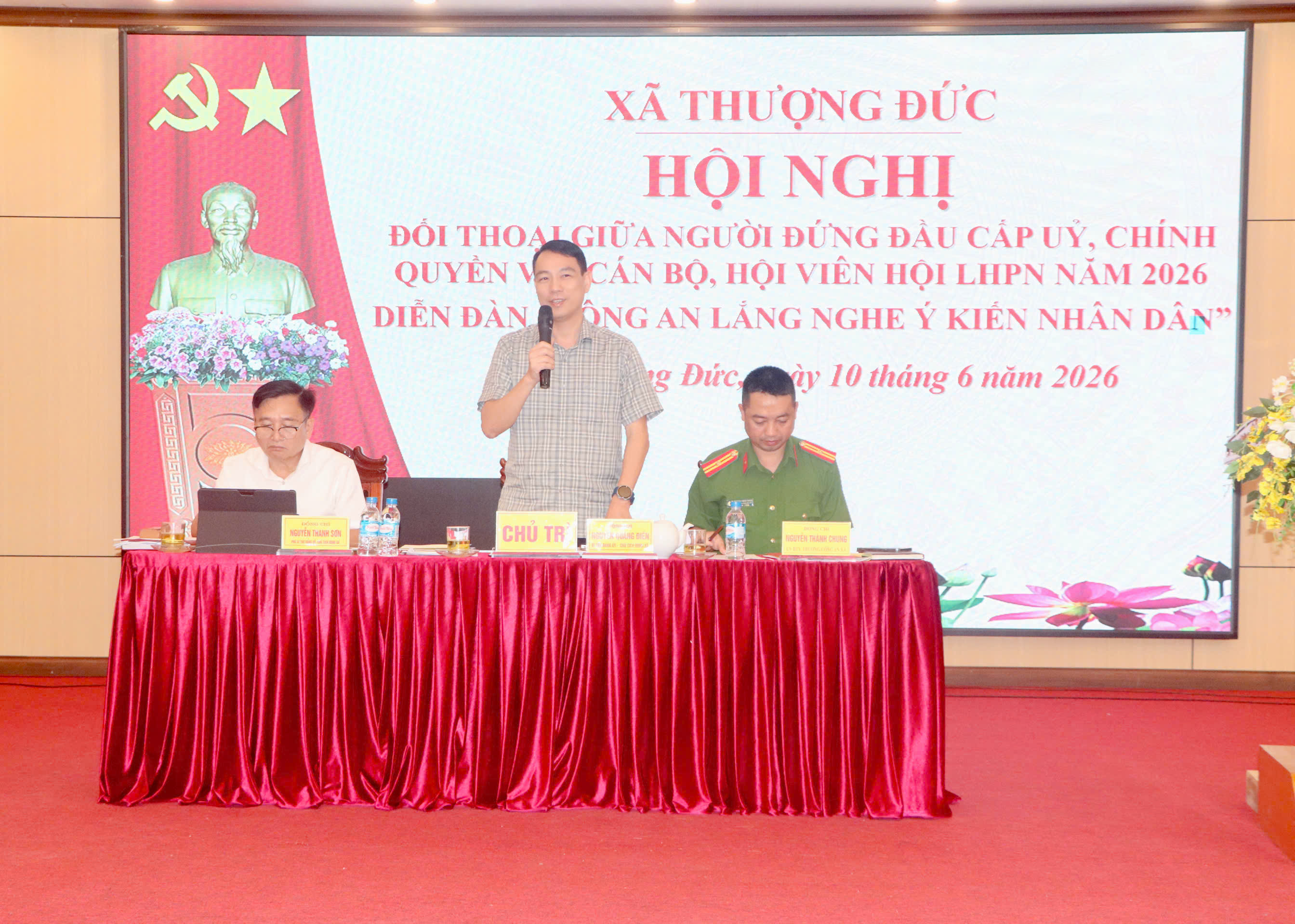 Xã Thượng Đức tổ chức hội nghị đối thoại giữa người đứng đầu cấp ủy, chính quyền với cán bộ, hội viên Hội LHPN; Diễn đàn “Công an lắng nghe ý kiến của Nhân dân”.
