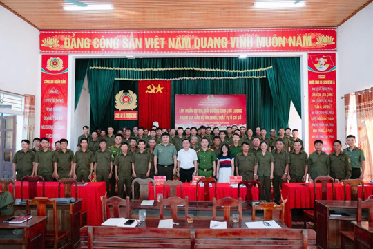 Công an xã Thượng Đức khai giảng lớp huấn luyện lực lượng tham gia bảo vệ ANTT ở cơ sở năm 2026. 